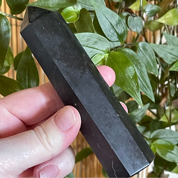 Genuine Shungite Gemstone towers - Picture 7 of 7